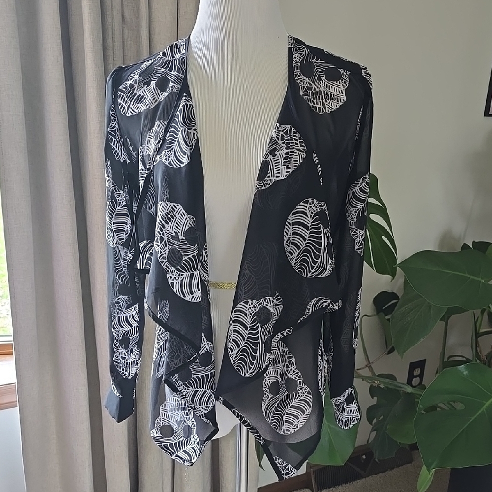 Charlotte Russe Sheer Shawl Top Sz S